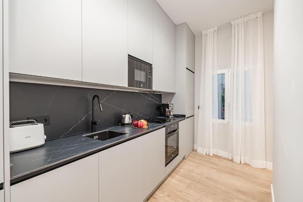 Centro XIII Calle De La Paz 2Br 2Bh Мадрид Екстериор снимка