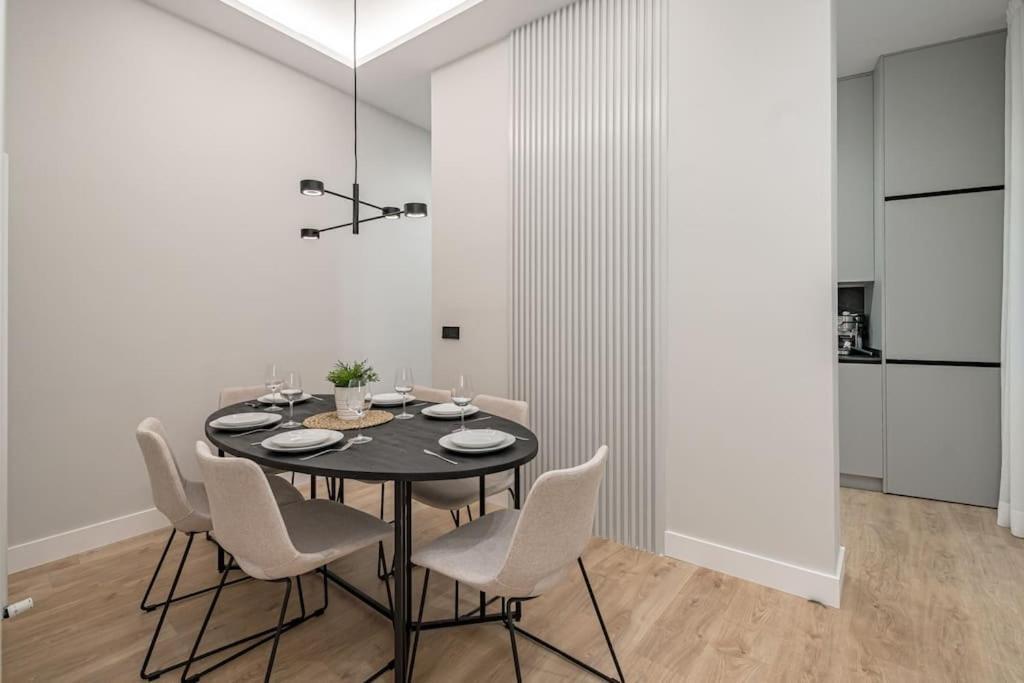 Centro XIII Calle De La Paz 2Br 2Bh Мадрид Екстериор снимка
